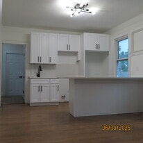 Building Photo - 348 Boyden Ave