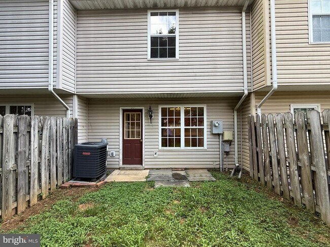 Building Photo - 10506 Boxmeer Ct