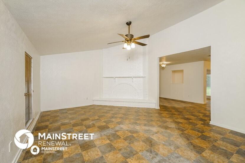 Building Photo - 2850 Canary Ln