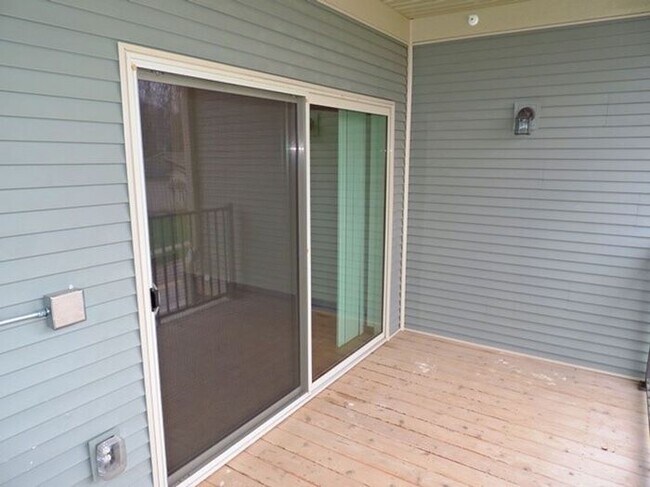 Building Photo - $1,635 | 2 Bedroom, 2 Bathroom 2nd Floor Condo | Pet Friendly* | Available for August 1st, 2026 M...