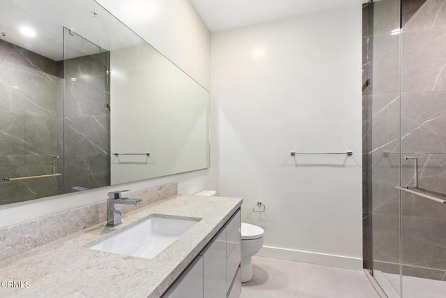 Building Photo - 388 Cordova St