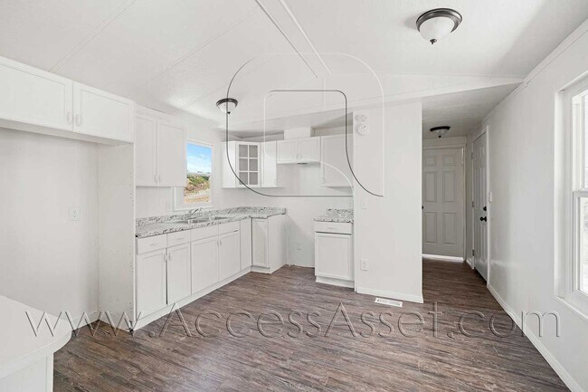 Building Photo - 39975 San Ignacio Rd