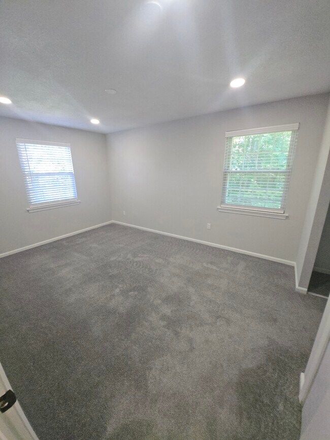 Building Photo - 122 Berwick Pl