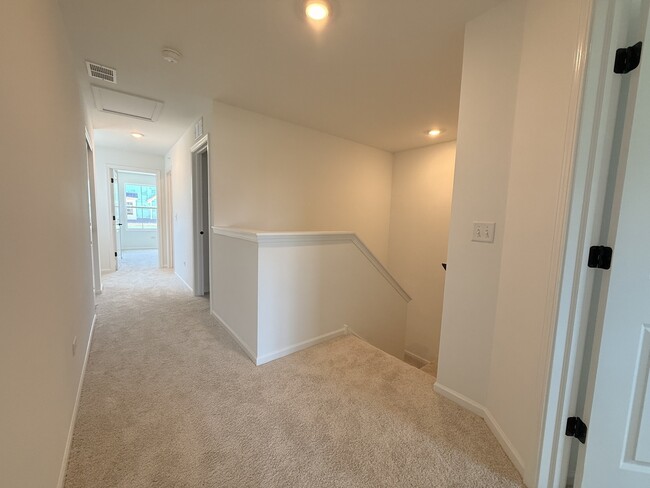 Building Photo - 8545 Chadwick Ct