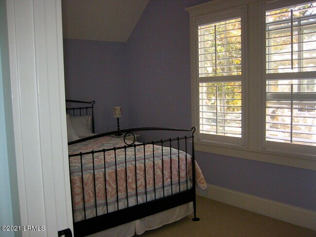 Building Photo - 31 Porcher Pinkney