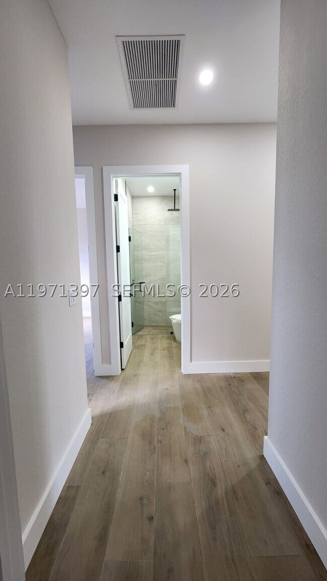 Building Photo - 47 Brig Cir E