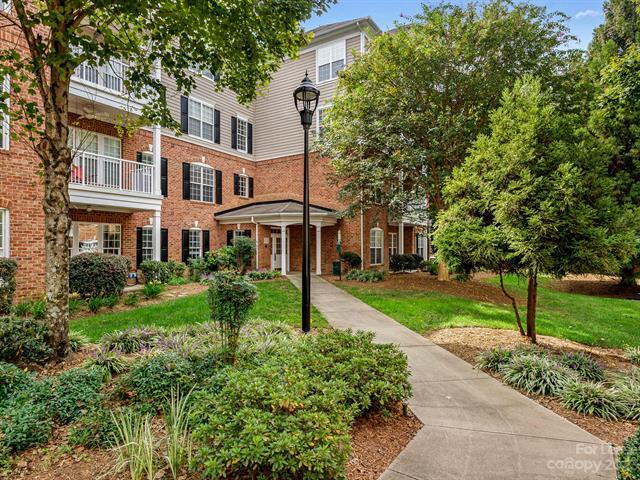 Building Photo - 3264 Margellina Dr