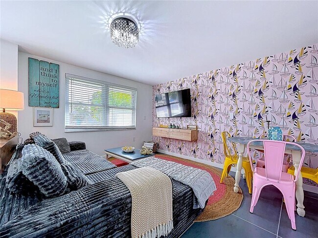 Building Photo - 304 29th St