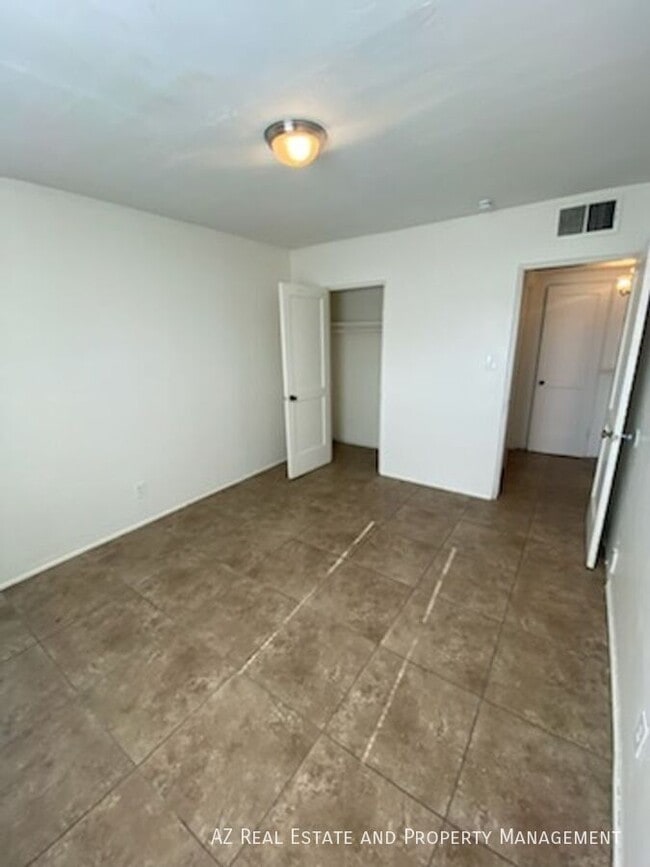 Building Photo - 1507 N 15th Ave