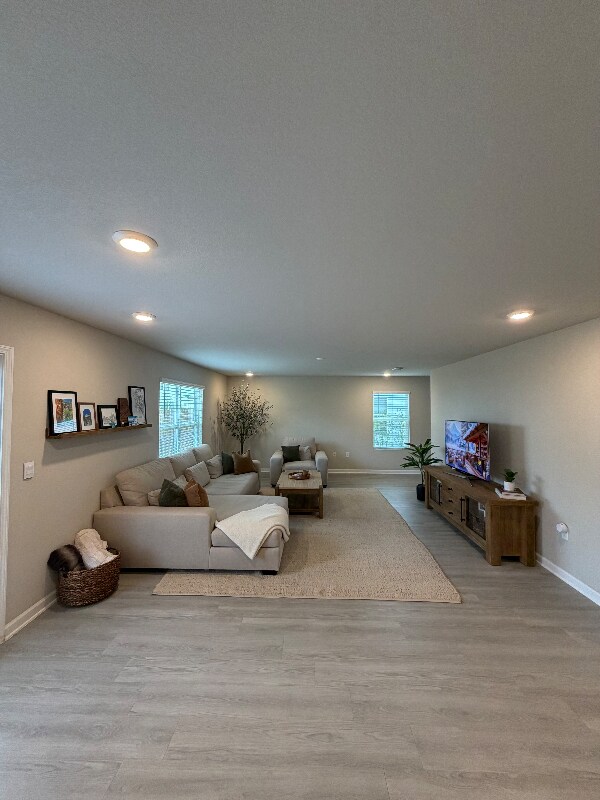 Building Photo - 24570 Broken Sound LP