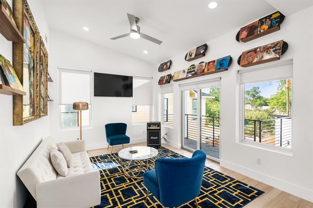 Building Photo - 4811 Cowan Ave