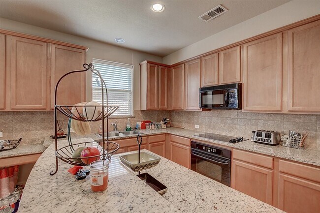 Building Photo - 2832 Gooseberry Dr