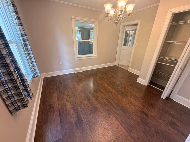 Building Photo - Christiansburg, 3 BR / 1.5 BA, Available for rent