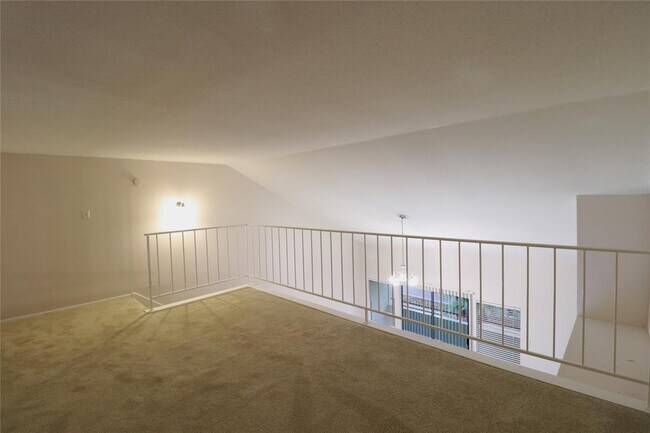 Building Photo - 14777 Wunderlich Dr