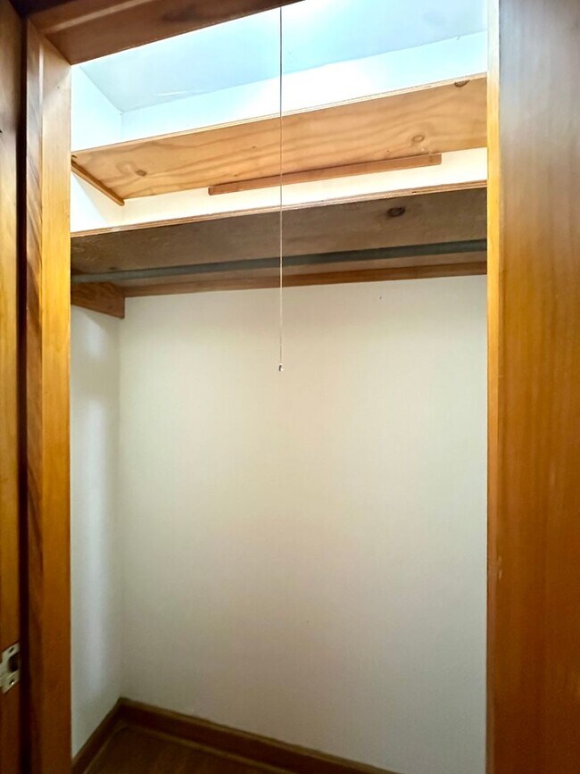 Building Photo - Charming 3-Bedroom, 2-Bathroom, 2,200 Sq. ...
