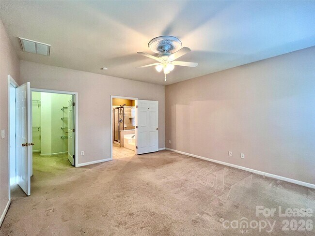 Building Photo - 10707 Fred Gutt Dr