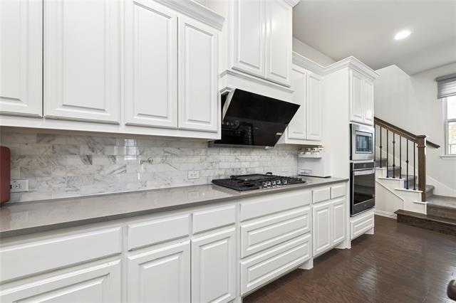 Building Photo - 7108 Royal View Dr