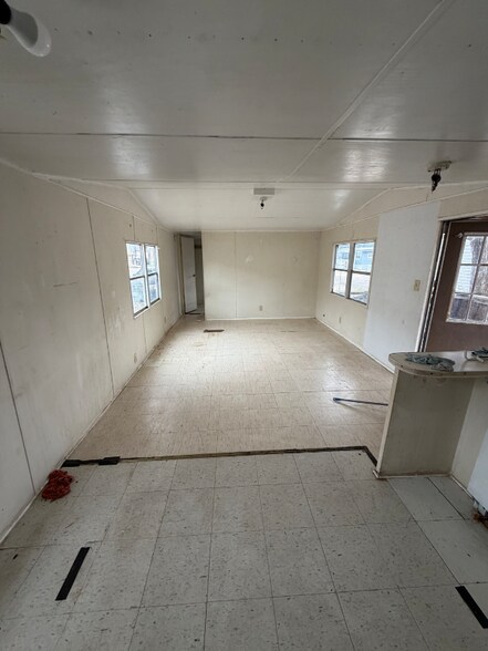 Building Photo - 110 4th St