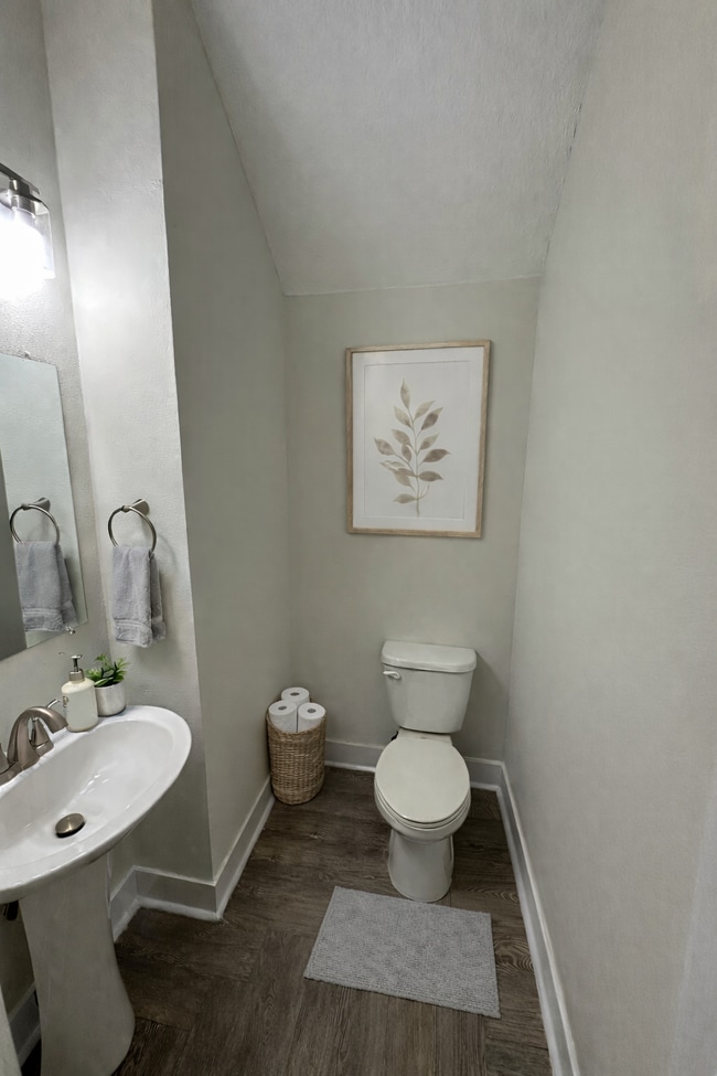 Building Photo - 140-833 Calla Terrace N