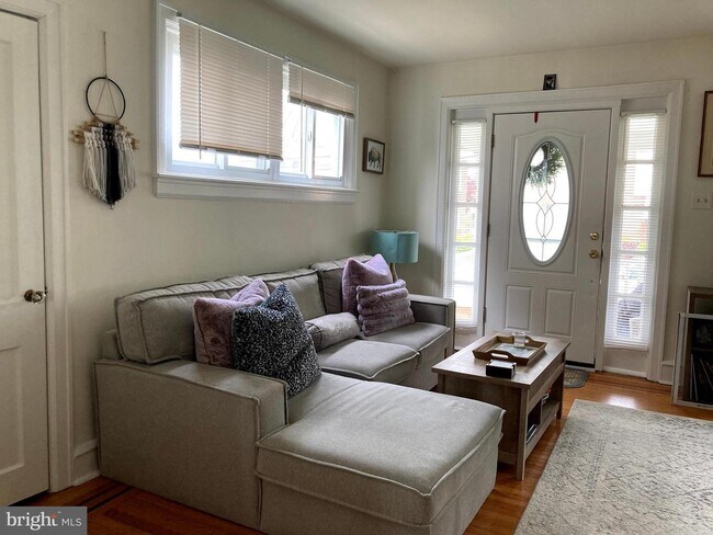 Building Photo - 219 Williams Rd