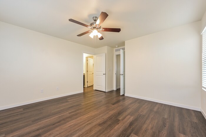 Building Photo - 13531 Oneida Ln