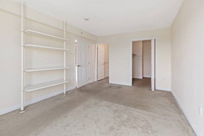 Building Photo - 145 Bennington St