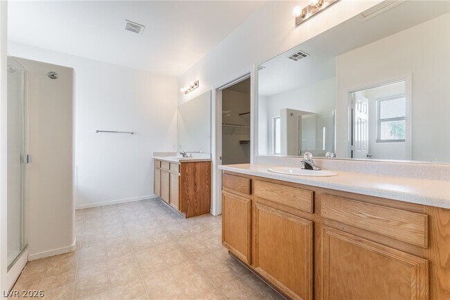 Building Photo - 6758 Lincoln Wood St