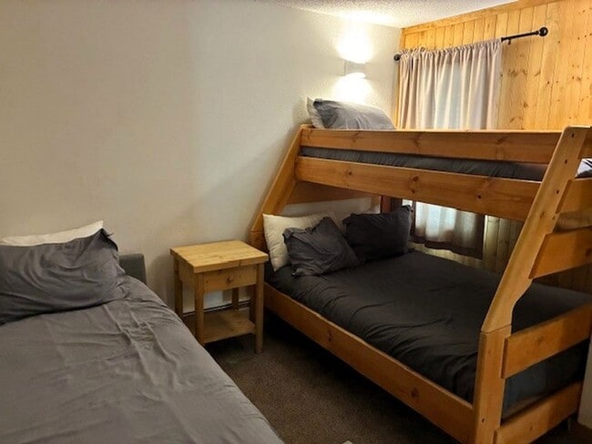 Building Photo - Monthly Rental- Gold Camp #46