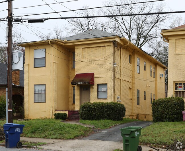 Primary Photo - 588 NE Parkway Dr