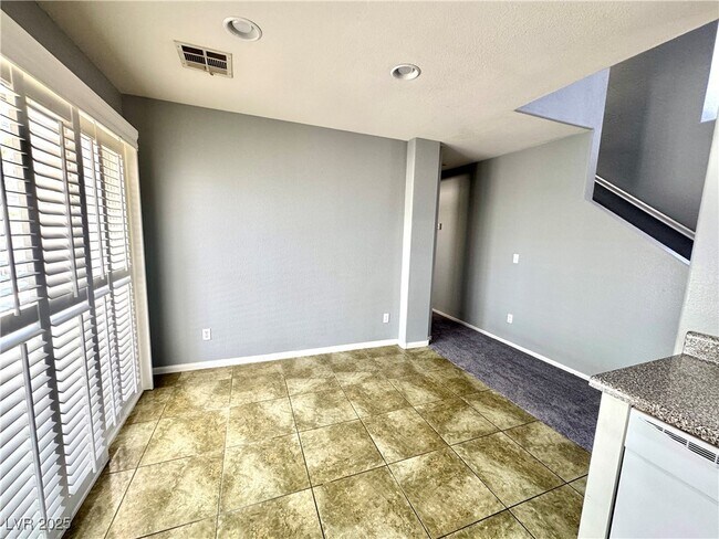 Building Photo - 1478 Louisiana Lakes Ave