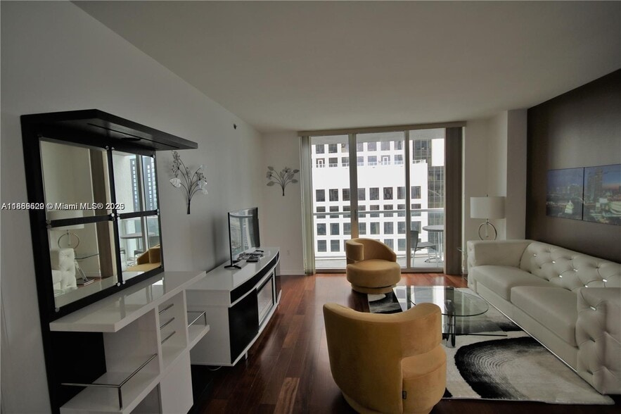 Building Photo - 500 Brickell Ave