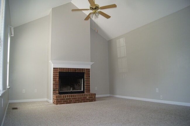 Building Photo - 301 Stargate Rd