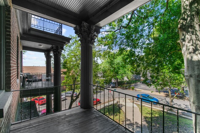 Interior Photo - Underwood Court