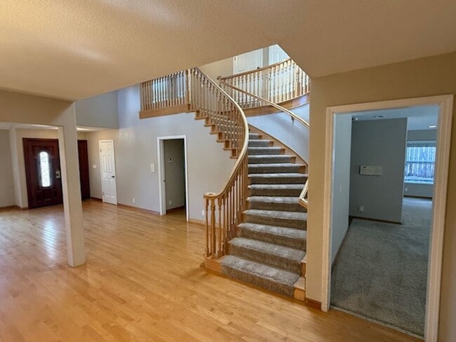 Building Photo - Massive 3-Bedroom El Cerrito Home Minutes ...
