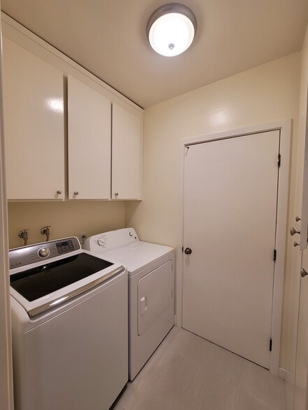 Building Photo - 35688 Ballantine Pl