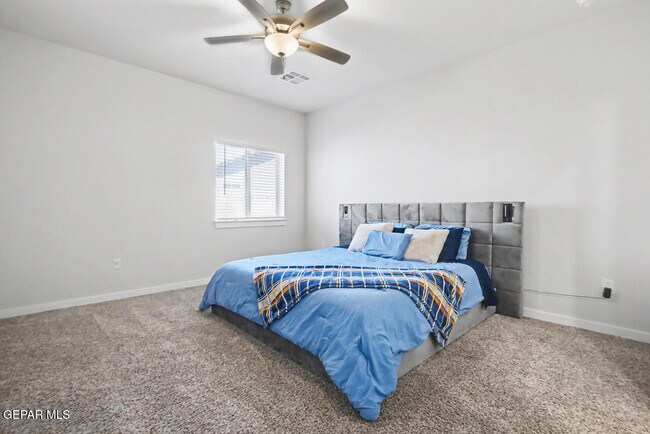 Building Photo - 12677 Viendo Norte Dr