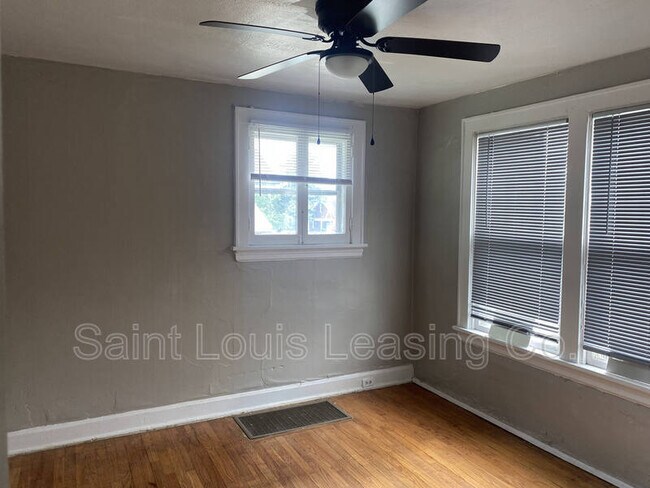 Building Photo - 1214 Gruner Pl