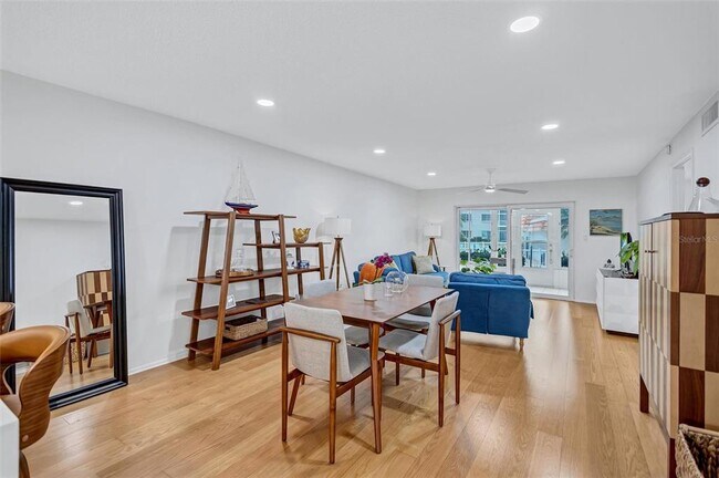 Building Photo - 1600 1st Ave W