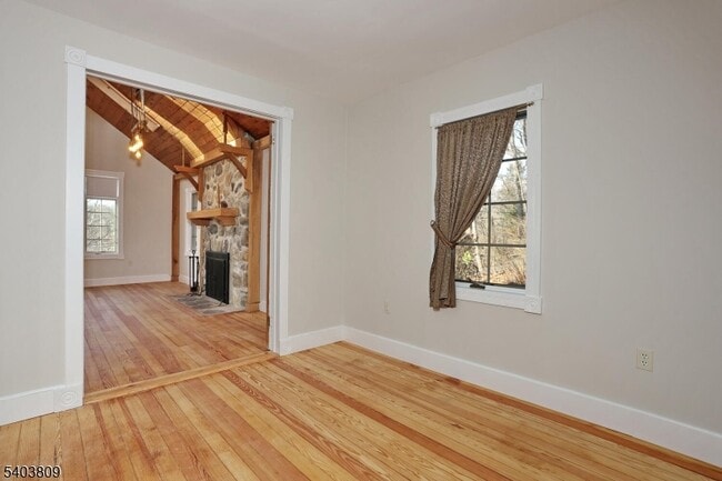 Building Photo - 140 Cupsaw Dr