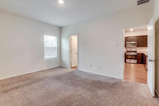 Building Photo - 355 Geode Glen