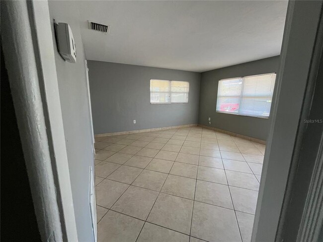 Building Photo - 2154 Inner Cass Cir
