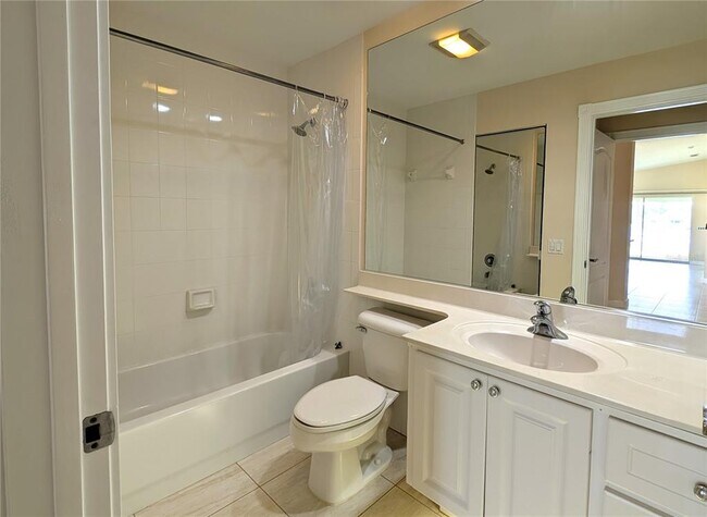 Building Photo - 5557 Avellino Pl