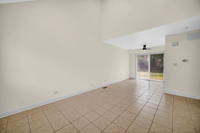 Building Photo - 1807 Whitney Dr