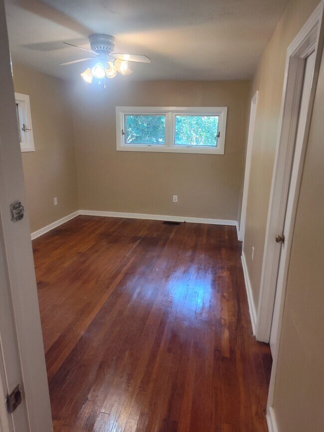 Building Photo - 4661 Churchill Dr