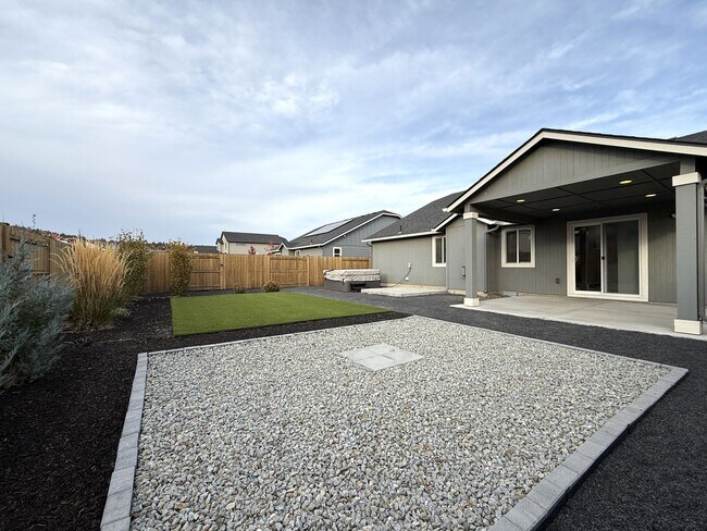 Building Photo - TAKE A LOOK A THIS GORGEOUS HOME NESTLED I...