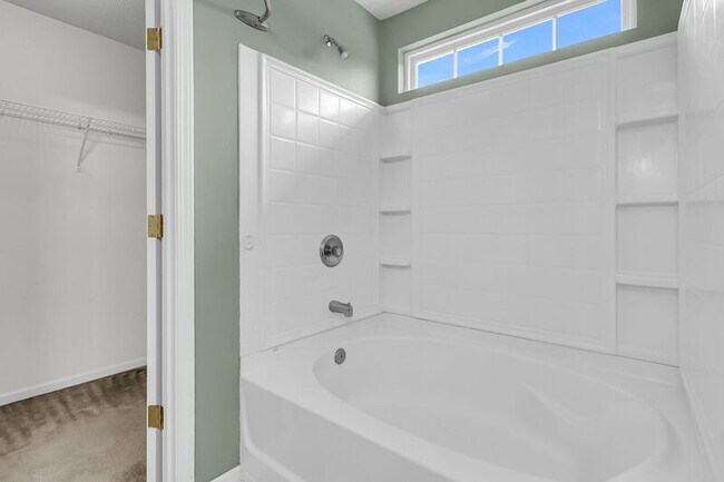 Building Photo - 403 Dovetail Cir