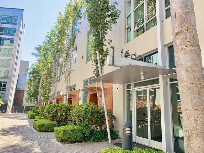 Building Photo - South Beach Contemporary Top Floor New Yor...