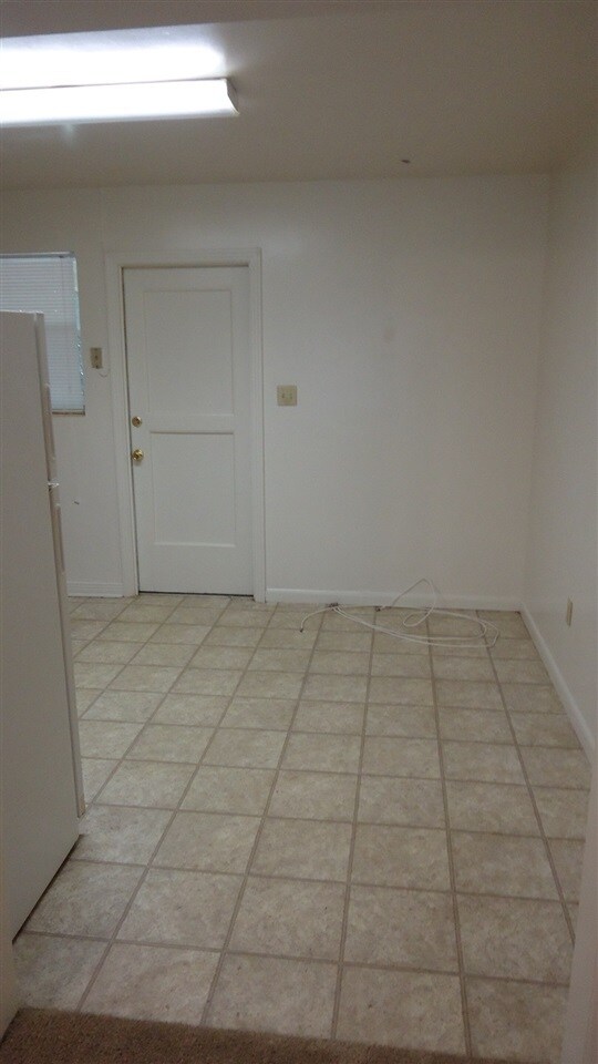 Building Photo - 630 W Tharpe St