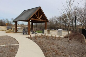 Building Photo - 2006 Prairie Ln