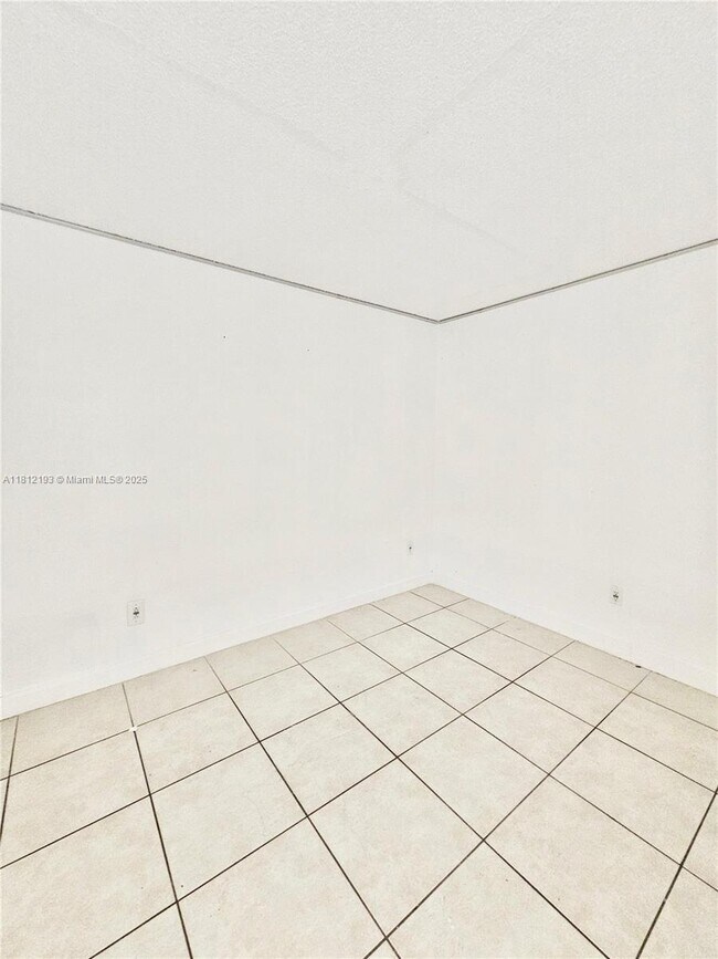 Building Photo - 4250 NW 79th Ave